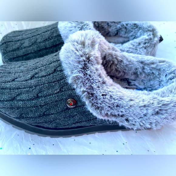 Skechers Shoes - - Sketchers Memory Foam Slippers